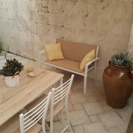 Li Frati Lecce